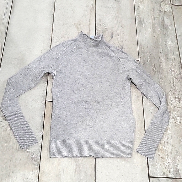 Elorie 100% cashmere gray sweater  size small #5A - Picture 1 of 4